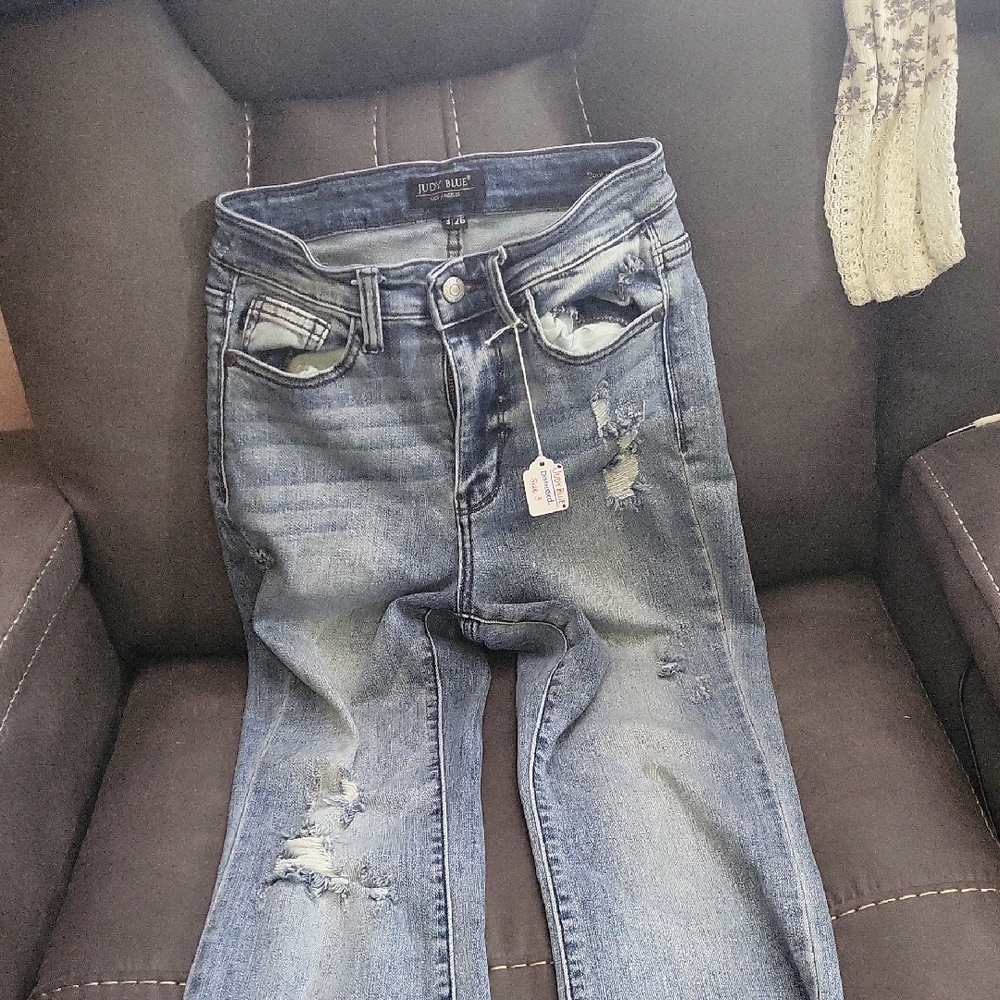 Judy Blue Slightly Distressed Jean